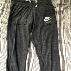 Gray Nike cropped joggers
